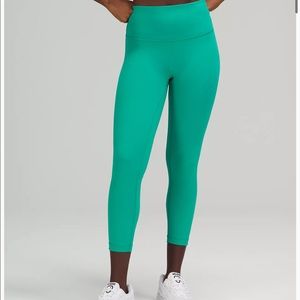 Wunder Train High-Rise Crop 23" in Maldives Green size 8